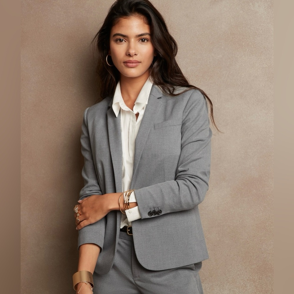 Banana Republic light gray suit